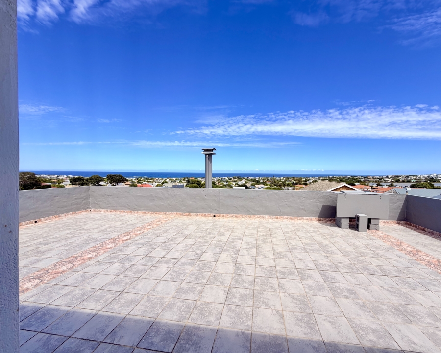 4 Bedroom Property for Sale in Onrus Western Cape